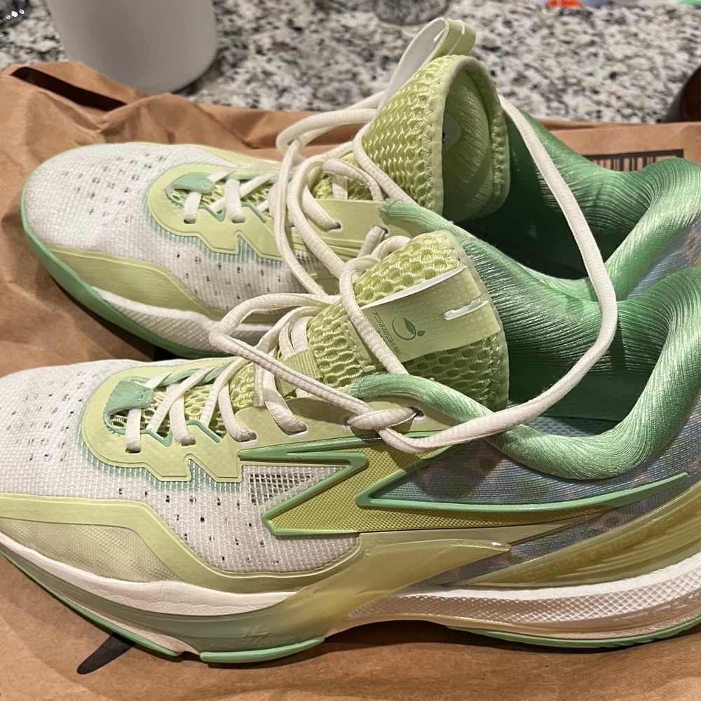 *LIKE NEW* 361° BIG3 6.0 Basketball Shoes Size 11